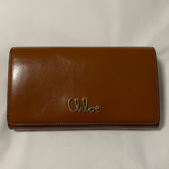 Chloe Iconic Wallet on a Chain - Picture 3 of 11